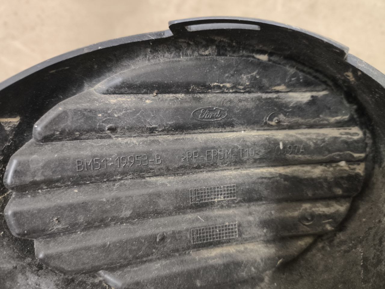 Заглушка протитуманної фари права сторона